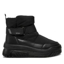 Botki Lee Cooper. Czarne botki Lee Cooper, bez wzorów, bez obcasa, na płaskiej podeszwie, bez zapięcia. Za 219.99 zł.