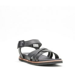 Buty do chodzenia damskie Kamik Sadie. Czarne trekkingi Kamik, z materiału, trekkingowe. Za 432.00 zł.