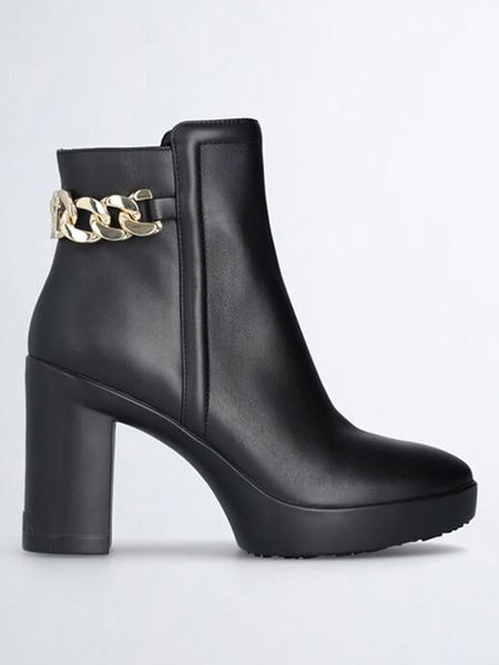 Liu Jo Skórzane botki w kolorze czarnym rozmiar: 36. Czarne botki Liu Jo, bez wzorów, bez obcasa, bez zapięcia. Za 462.29 zł.