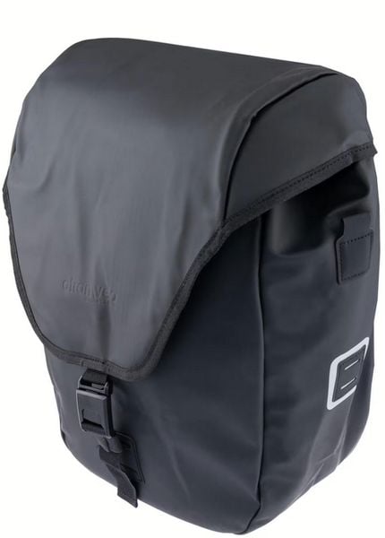 Torba na bagażnik rowerowy „Commuter Side”, czarna. Czarne torby na laptopa ATRAN VELO, bez wzorów, na ramię, duże, matowe. Za 332.40 zł.