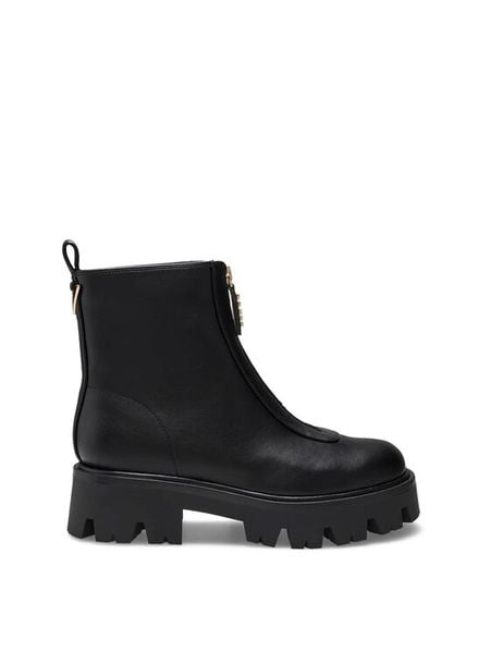 Guess Botki FLFRR2 ELE10 Czarny. Czarne botki Guess, z aplikacjami, ze skóry, bez obcasa, na płaskiej podeszwie, bez zapięcia. Za 584.99 zł.