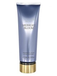 Victoria's Secret Balsam do ciała "Midnight Bloom" - 236 ml rozmiar: onesize. Balsamy i kremy do ciała Victorias Secret. Za 69.99 zł.
