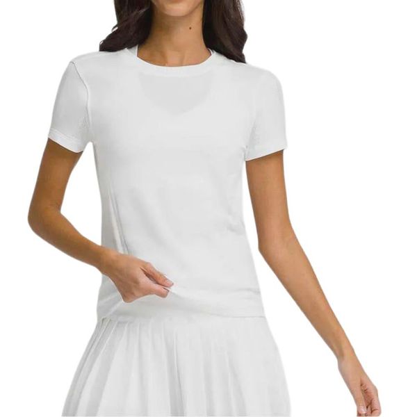 T-shirt Wilson Women's Seamless Pro. Białe t-shirty Wilson, s, bez wzorów, bez kołnierzyka, bez ramiączek. W wyprzedaży za 282.40 zł.