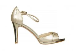 Sandały Bayla-187 587-1109 Gold 187090, Złoty, Skóra ekologiczna - 39. Żółte sandały Bayla, bez wzorów, z materiału, bez obcasa, na platformie, bez zapięcia. W wyprzedaży za 152.10 zł.