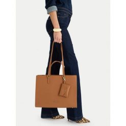 Torebka Nine West. Brązowe torebki klasyczne Nine West, bez wzorów, bez dodatków. Za 199.99 zł.