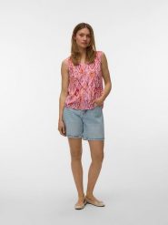 Vero Moda Bluzka w kolorze różowo-pomarańczowym rozmiar: S. Różowe bluzki Vero Moda, s, bez wzorów, z wiskozy, bez kołnierzyka, bez ramiączek. Za 44.30 zł.