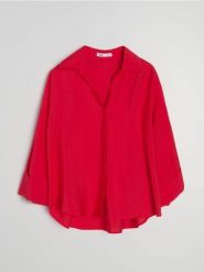 Wiskozowa koszula - czerwony. Czerwone koszule Sinsay, l, bez wzorów, z wiskozy, bez kołnierzyka, bez ramiączek. Za 39.99 zł.