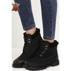 Czarne Skórzane Botki Laidback. Czarne botki Born2be, bez wzorów, ze skóry, z okrągłym noskiem, bez obcasa, na płaskiej podeszwie, bez zapięcia. Za 149.99 zł.
