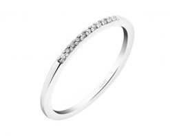 Pierścionek z białego złota z diamentami - 0,03 ct - próba 375. Białe pierścionki Apart, z diamentem, złote. W wyprzedaży za 650.30 zł.