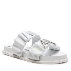 Klapki Armani Exchange. Czarne klapki Armani Exchange, bez wzorów, bez obcasa. Za 449.99 zł.
