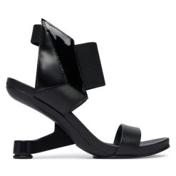 Sandały United Nude. Czarne sandały United Nude, bez wzorów, bez obcasa, na koturnie, bez zapięcia. Za 1,489.00 zł.