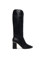 DKNY Kozaki K3544857 Czarny. Czarne kozaki DKNY, ze skóry, bez obcasa, na słupku, bez zapięcia. Za 879.99 zł.