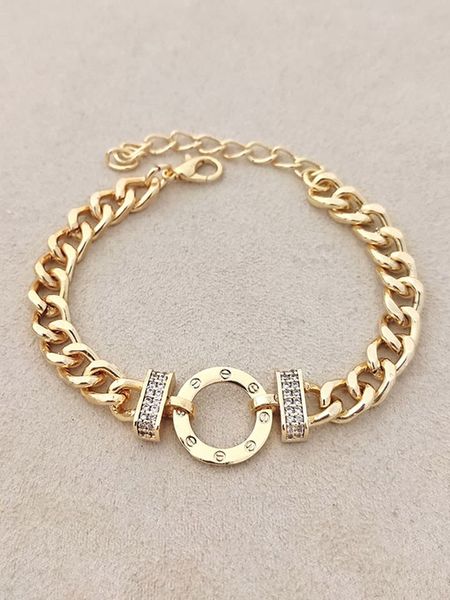 Nakkash Pozłacana bransoletka z cyrkoniami rozmiar: onesize. Żółte bransoletki Nakkash, z cyrkonią, pozłacane. Za 113.10 zł.