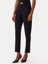 ARTIGLI Spodnie materiałowe ACPA002996 Czarny Regular Fit. Czarne spodnie materiałowe Artigli, bez wzorów, z materiału. Za 399.99 zł.