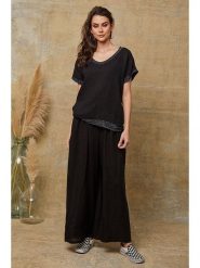 Joséfine Lniana koszulka "Quinto" w kolorze czarnym rozmiar: M. Czarne bluzki Joséfine, m, bez wzorów, ze lnu, bez kołnierzyka, bez ramiączek. Za 108.99 zł.