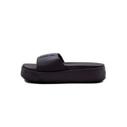 Sandały PUMA Platform Slide Czarne. Czarne sandały Puma, bez wzorów, z materiału, bez obcasa, bez zapięcia. Za 237.50 zł.