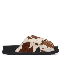 Klapki Tommy Jeans. Klapki Tommy Jeans, bez wzorów, z jeansu, bez obcasa. Za 329.99 zł.