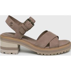 Timberland - Sandały. Brązowe sandały Timberland, bez wzorów, z gumy, bez obcasa, na obcasie, bez zapięcia. W wyprzedaży za 399.90 zł.