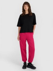 4F Spodnie dresowe joggery damskie - różowe M. Czerwone spodnie dresowe 4f, m, bez wzorów, z bawełny. Za 149.99 zł.