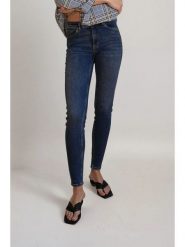Monki Dżinsy - Skinny fit - w kolorze granatowym rozmiar: W31. Niebieskie jeansy Monki, bez wzorów, z podwyższonym stanem. Za 52.05 zł.