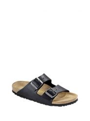 Birkenstock Klapki w kolorze czarnym rozmiar: 35. Czarne klapki Birkenstock, bez wzorów, bez obcasa. Za 453.95 zł.