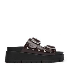 Klapki DeeZee. Brązowe klapki DeeZee, bez wzorów, bez obcasa. Za 159.99 zł.