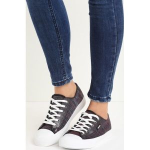 Czarne Trampki Feels Good. Czarne trampki Born2be, bez wzorów, bez zapięcia. Za 39.99 zł.