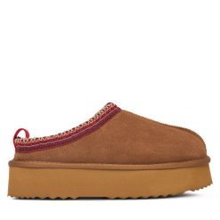 Kapcie DeeZee. Brązowe obuwie domowe DeeZee, bez wzorów, bez zapięcia. Za 249.99 zł.