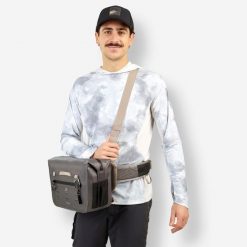 Torba wędkarska na ramię / pasek Caperlan 900 12 l. Szare torby na ramię CAPERLAN, bez wzorów, z materiału, sportowe, na ramię, bez dodatków. Za 399.99 zł.