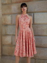 Ceylan Sukienka w kolorze jasnoróżowym rozmiar: XL. Różowe sukienki Ceylan, xl, bez wzorów, bez kołnierzyka, bez ramiączek, midi. Za 561.95 zł.