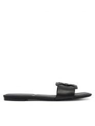 Calvin Klein Klapki Square Flat Sandal Emblem HW0HW03128 Czarny. Czarne klapki Calvin Klein, bez wzorów, ze skóry, bez obcasa. Za 409.99 zł.