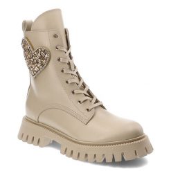 Beżowe Botki Chebello Eleganckie Obuwie Damskie Z Pięknym Sercem. Brązowe botki CheBello, z aplikacjami, bez obcasa, bez zapięcia. Za 499.00 zł.