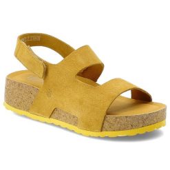 Sandały damskie Yokono, cholewka ze skóry naturalnej zamszowej szerokie paski płaska podeszwa casualowy styl, żółte, Lanka-261 Ser. Żółte sandały Yokono, bez wzorów, ze skóry, bez obcasa, na płaskiej podeszwie, bez zapięcia. Za 239.00 zł.