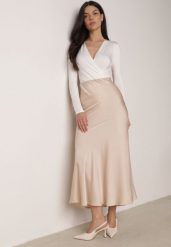 Beżowa Satynowa Spódnica z Lekko Rozkloszowanym Dołem Zinnemira. Brązowe spódnice Born2be, l, bez wzorów, z satyny, eleganckie, maxi, rozkloszowane. Za 89.99 zł.
