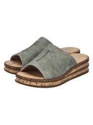 Rieker Klapki w kolorze zielonym rozmiar: 38. Zielone klapki Rieker, bez wzorów, z otwartym noskiem, bez obcasa, na koturnie. Za 172.89 zł.