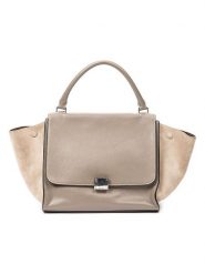 Celine Skórzana torebka w kolorze beżowym - 31 x 23 x 18 cm rozmiar: onesize. Brązowe torby na ramię Celine, bez wzorów, z materiału, na ramię, bez dodatków. Za 3,346.38 zł.