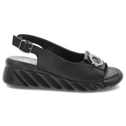 Czarne Sandały Filippo Modne Obuwie Damskie. Czarne sandały Filippo, z aplikacjami, ze skóry, eleganckie, bez obcasa, bez zapięcia. Za 139.00 zł.
