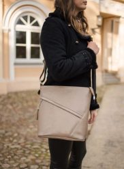 Listonoszka skórzana DAN-AT460 beżowa. Brązowe torebki klasyczne DAN-A, bez wzorów, ze skóry, bez dodatków. Za 329.99 zł.