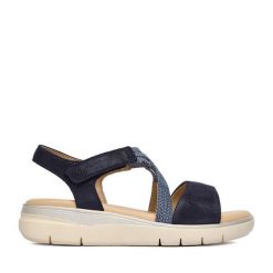 Sandały Go Soft. Niebieskie sandały GO SOFT, bez wzorów, bez obcasa, na płaskiej podeszwie, bez zapięcia. Za 169.99 zł.