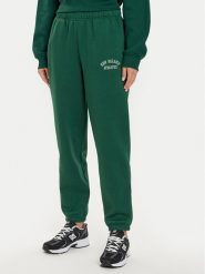 New Balance Spodnie dresowe WP43500 Zielony Relaxed Fit. Zielone spodnie dresowe New Balance, m, bez wzorów, z bawełny. Za 169.99 zł.