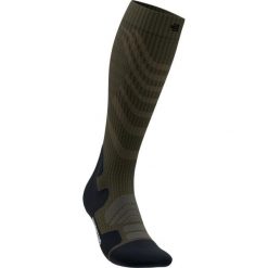 Skarpetki kompresyjne merino Bauerfeind. Zielone skarpety BAUERFEIND, bez wzorów, z wełny. Za 276.50 zł.