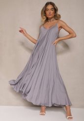 Niebieska Wiskozowa Sukienka o Rozkloszowanym Kroju Ozdobiona Cyrkoniami Tosnaria. Niebieskie sukienki Renee, l, bez wzorów, z wiskozy, eleganckie, bez kołnierzyka, bez ramiączek, maxi, rozkloszowane. Za 64.99 zł.