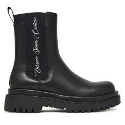 Sztyblety Versace Jeans Couture. Czarne botki Versace Jeans Couture, bez wzorów, z jeansu, bez obcasa, na płaskiej podeszwie, bez zapięcia. Za 1,039.00 zł.