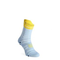 Skarpety biegowe Compressport Pro Racing v4.0 UL Run High. Niebieskie skarpety Compressport, bez wzorów. Za 78.99 zł.