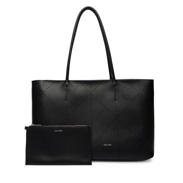 Torebka Calvin Klein. Czarne shopper Calvin Klein, bez wzorów, bez dodatków. Za 664.99 zł.