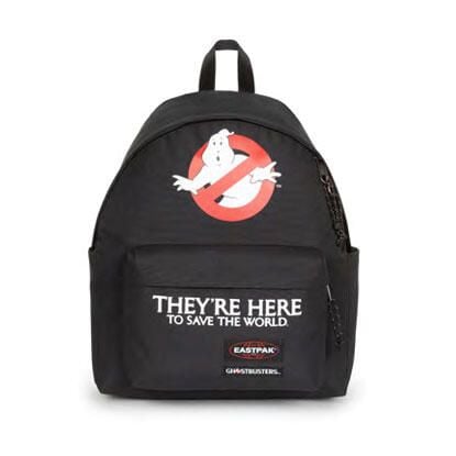 Plecak Eastpak Day Pak'r. Czarne plecaki Eastpak, bez wzorów. W wyprzedaży za 216.75 zł.