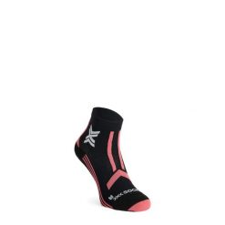 Skarpety do biegania damskie X-Socks Trail Run Discover Ankle. Czarne skarpety X Socks, bez wzorów. Za 95.99 zł.