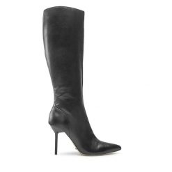 Kozaki DeeZee. Czarne kozaki DeeZee, bez obcasa, na szpilce, bez zapięcia. Za 179.99 zł.