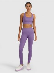 4F Legginsy treningowe bezszwowe damskie - fioletowe M/L. Czerwone legginsy 4f, l, bez wzorów, z dzianiny, z podwyższonym stanem. Za 129.99 zł.