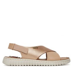 Sandały Go Soft. Żółte sandały GO SOFT, bez wzorów, bez obcasa, na płaskiej podeszwie, bez zapięcia. Za 139.99 zł.